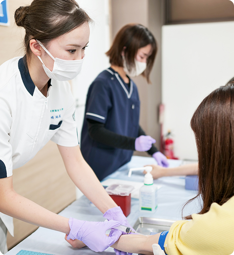 コンパスメディカルグループの3つの事業
訪問診療 健康診断