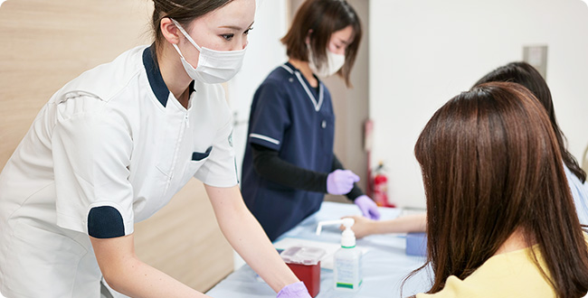 コンパスメディカルグループの3つの事業
訪問診療 健康診断