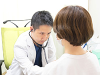 「外来診療」内科医師の1日の流れのイメージ画像